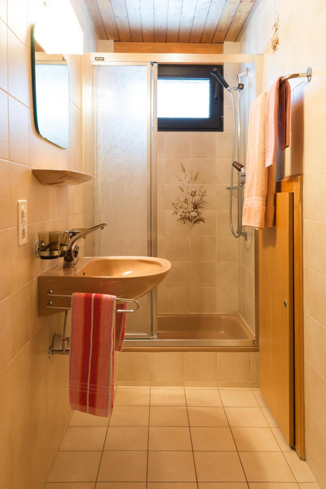 Ferienhaus Adonis Saas-Grund Zimmer foto